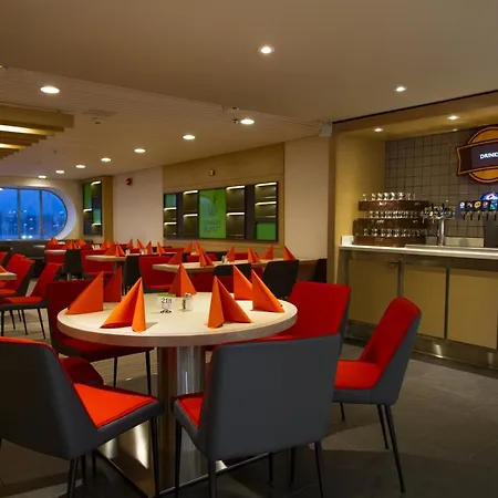 Tallink Silja Line Ferry - To Stockholm הלסינקי