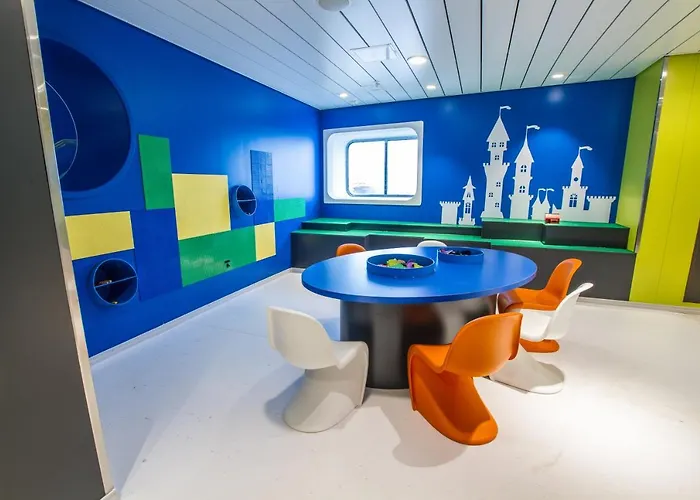 Tallink Silja Line Ferry - To Stockholm  هلسنكي