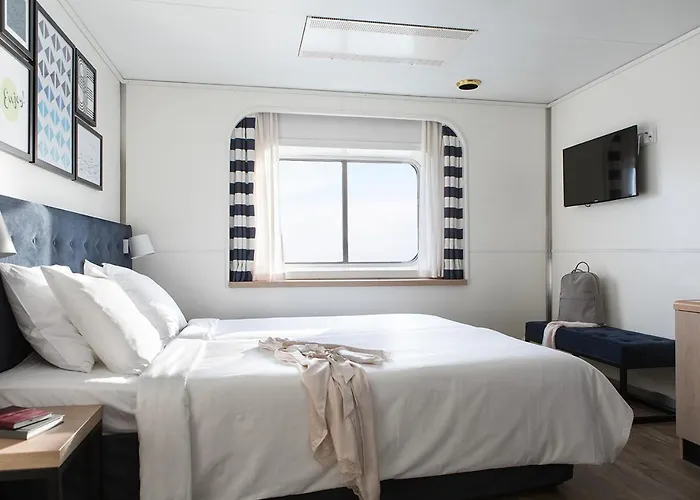 Tallink Silja Line Ferry - To Stockholm  هلسنكي